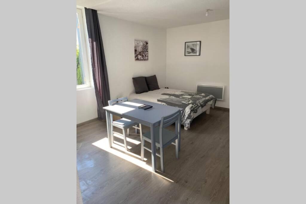 Apartament La Batisse De Chabot N°3 Montluçon Zewnętrze zdjęcie